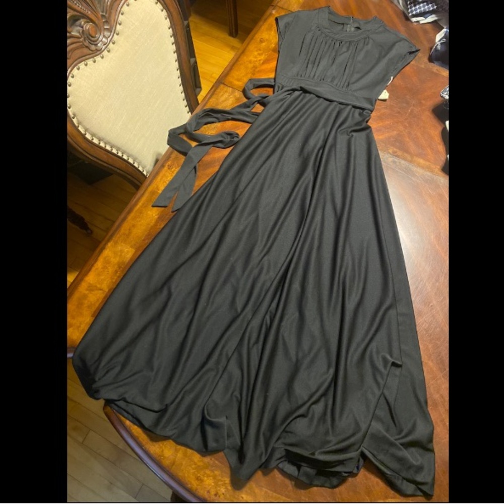 Women's Black Cap Sleeve Maxi Dress with Waist Tie